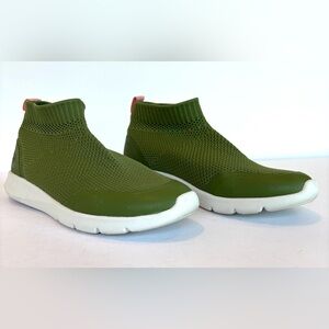Spenco Mesh Stretch Green Knit Slip-On Sneakers. Size 8